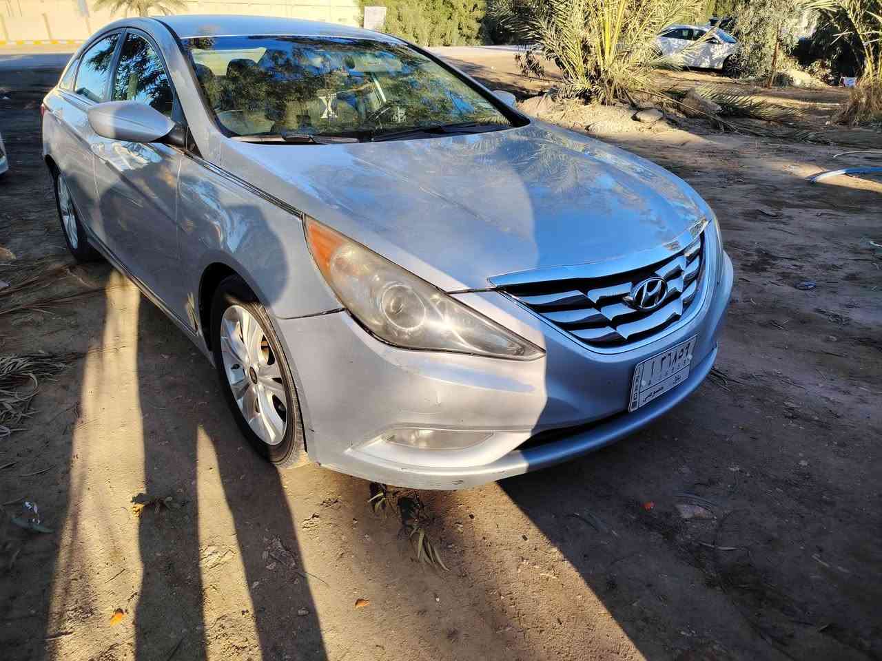 للبيع فقط هيونداي سوناتا ٢٠١٢ وارد امريكي حادثهه الجاملغات الخلفية وقبق الجنطه مكينه گير عالشركه فقط الدبللت الوره نقص مكانهه المسيب كلشي موضح بالصور *********** موجود مسنجر واتس اب السعر ١٠٠ وبيهه مجال
