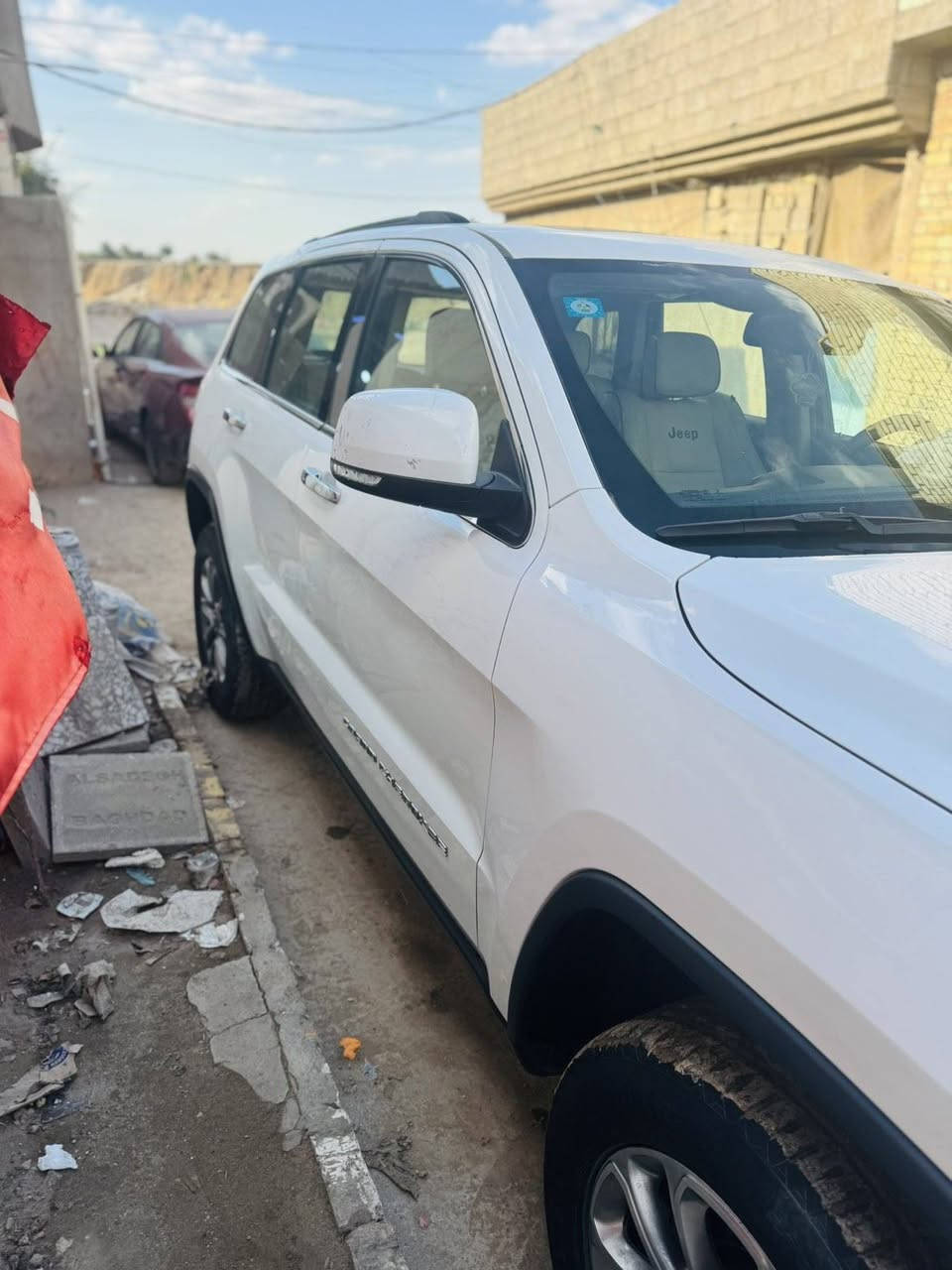 جيب خليجي لاريدو 15 بيها بس هذا الي محدد صبغ اقرا المنشور زين بس بين البابين صبغ السعر 210 وبيها مجال الاتصال على الرقم ***********
