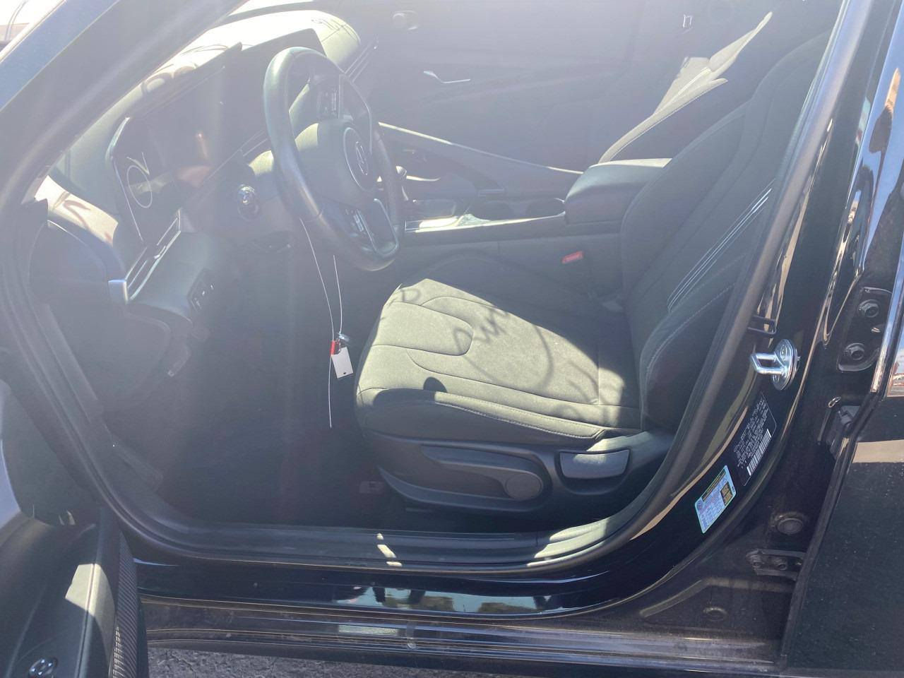 النتره 23 نص فول .
شاشه متصله  
اوتو هولد  هندبريك دكمه 
ماشيه ٦٦ الف 
العنوان بغداد العبيدي 
السعر ١٤٦ وبيه مجال حك الجيه 
***********
