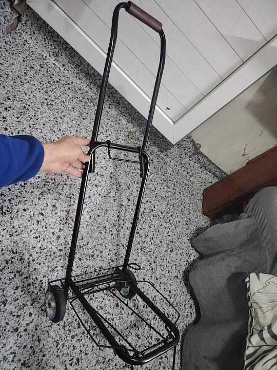 عربانة تفيد بالتخييم لنقل الأغراض للبيع
*********** واتساب / بغداد الدورة 
يوجد توصيل داخل بغداد والمحافظات ٥ الاف
