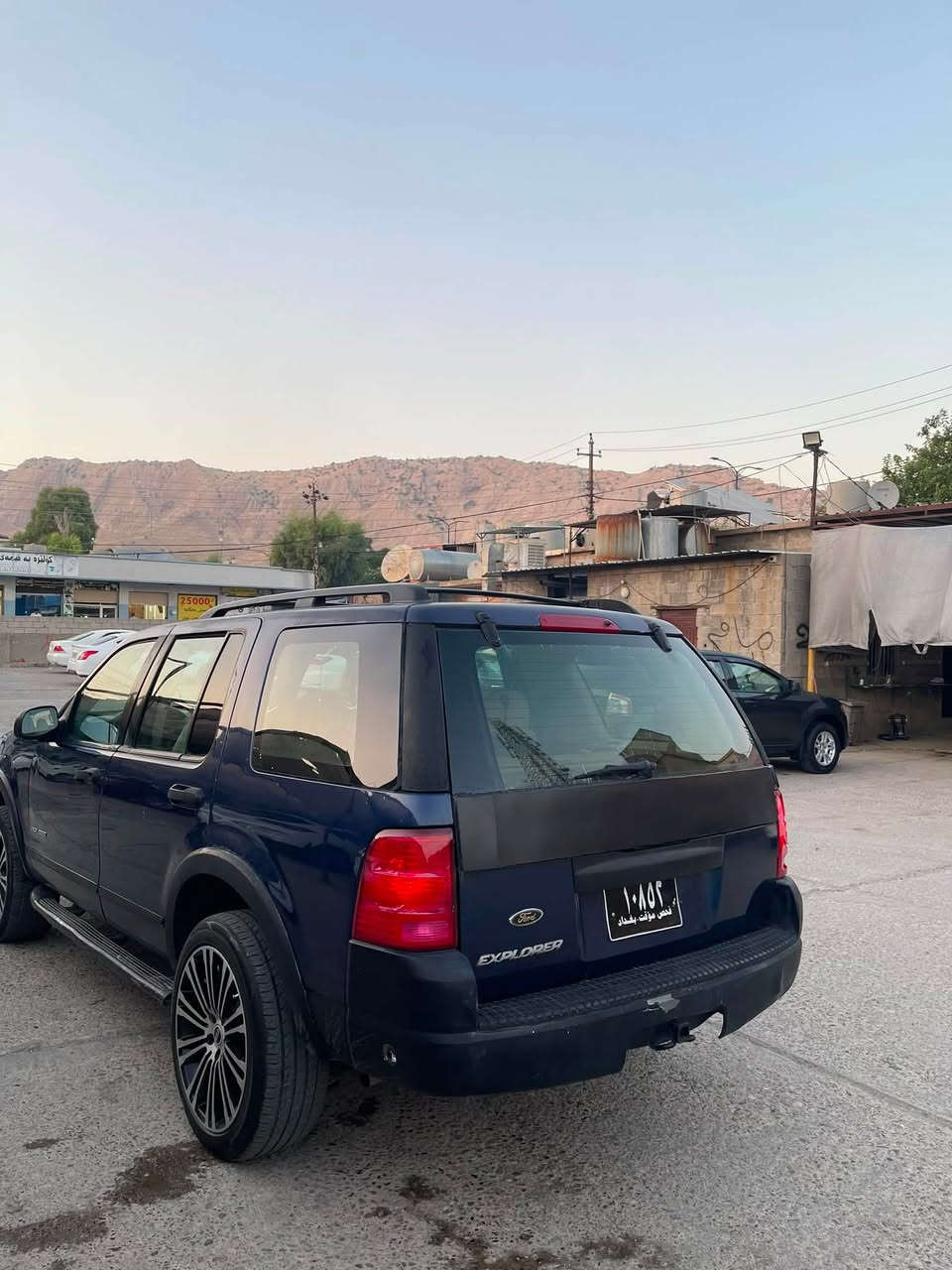 فۆڕت بۆ فڕۆشتن و گۆڕینەوە بەشتێک بەدڵم بێت سەیارەکە ساخە ئاڕمی ئاسایشە چوار جام کارەبا سێ ڕیز کوشن مەرکەزیە  کارەبای هەموو گیانی ئیش ئەکات دەعم و لێدراوی هیچ نیە گێڕ و مەکینە  ڤیڤی تی لۆکی خراوەتە سەر گێڕ و مەکینە و تەبردید ساردوو گەرم بەشەرت  کامل مەسرەف 43$مەعمەلە شوێن دەربەنیخان  *********** ئەدمین❤️

