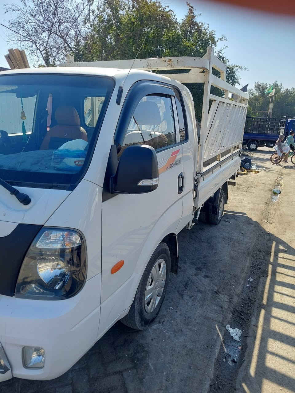 سلام وعليكم كيه حمل مديل ١٩رقم قاسيه كير اوتو كفاله عامه تحويل مباشر  سعر ١٤٣ وبيه مجال مكان السياره بغداد مدينه الصدر رقم ***********
