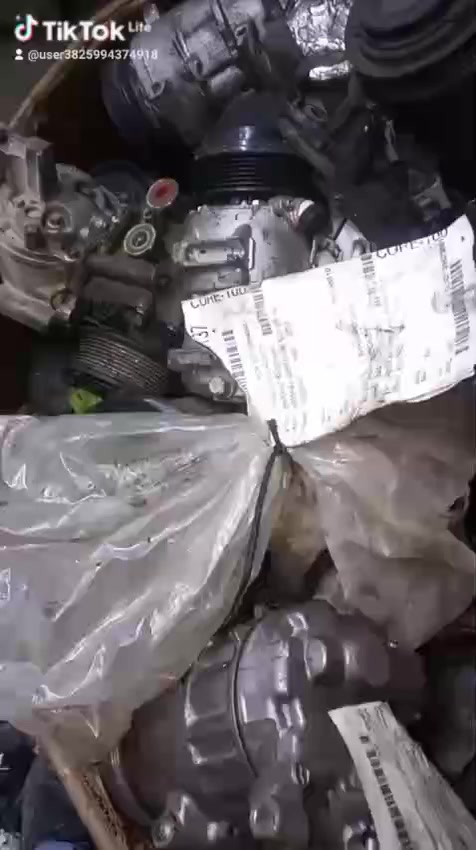 سلام عليكم وصلتنه 3حاويات كمبريسرات لجميع السيارات
بيع جمله فقط بئنسب الأسعار 
العنوان بغداد العلاوي شارع 6
موبايل ***********
