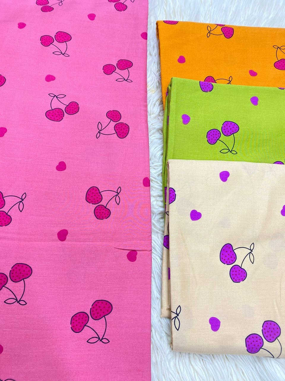 كشمير ايطالي جمله ومفرد الحجز وات ساب *********** يوجد توصيل سريع لكل محافضات العراق تختارون اليعجبكم حتلو قطعة وحده  وتدللون علينه خياطات عراقيه
