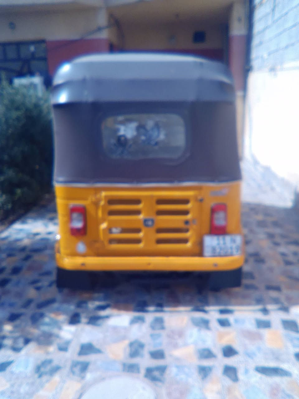 السلام عليكم حلوه موديل 20 قطر الصبح وما بيها شهر 11 تيك توك حلوه بلاديه محركه خير منه بالعافيه علي اخذها المكان قرب سيطره الشعب رقم الهاتف ***********
