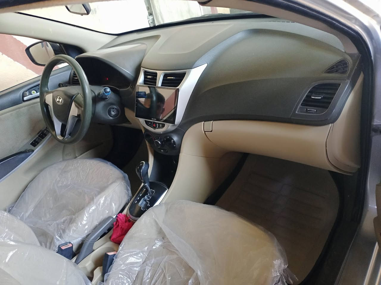 سلام عليكم سياره كسنت مديل 14 تبريد ثلج تدفه سياره نظيفه مال جناي كير وتماتيك ومكينه مكفولات سنويه ثمانيه وعشرين مداور ثاني يوم رقم قادسيه سعر 570 بيه مجال قليل قليل مكان بابل لحمزة لغربي ***********
