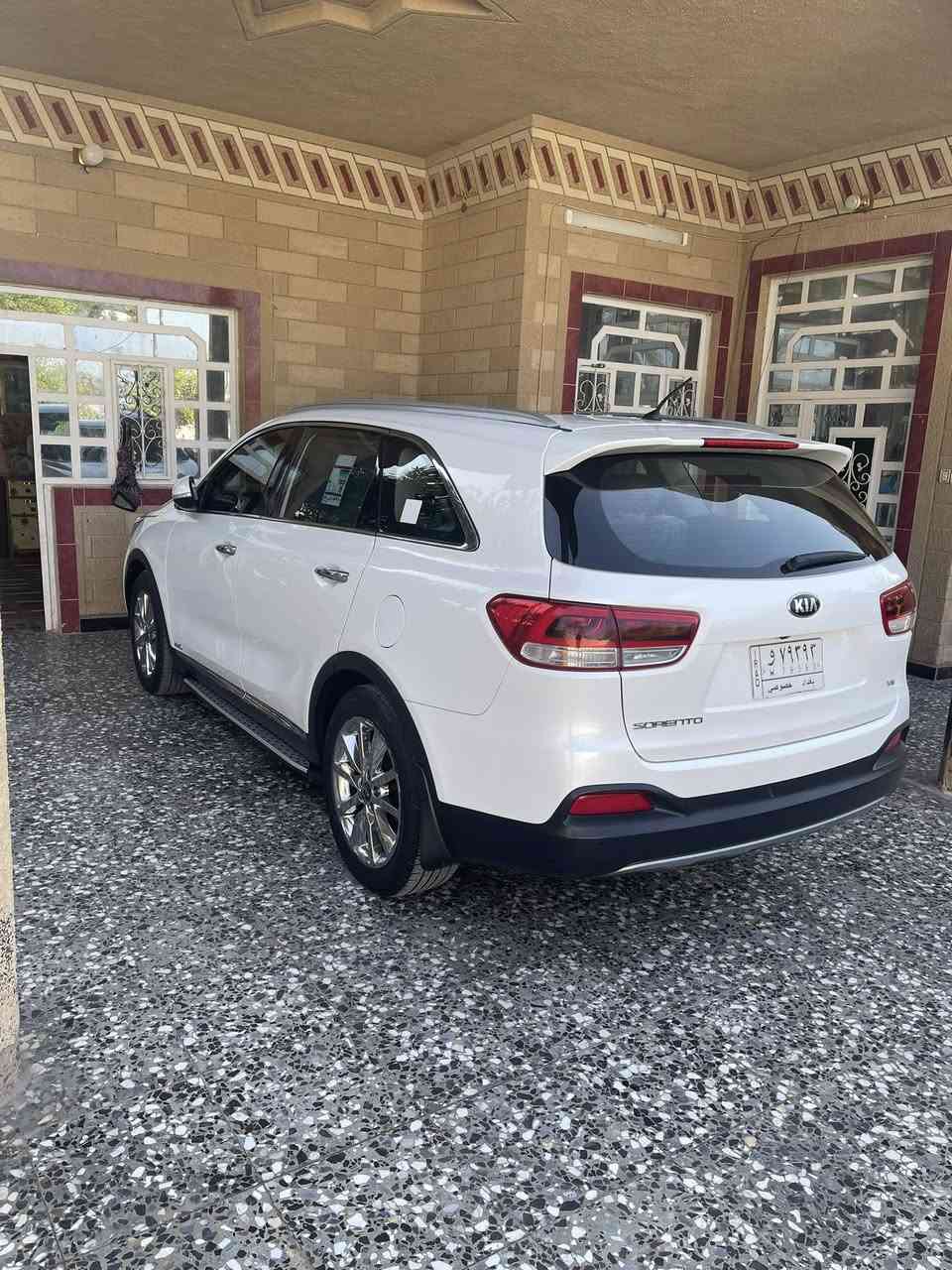 السلام عليكم 
سورنتو البيع فقط 
سياره فول موصفات كويتي 
سياره مكفوله من صبغ وتبديل بيهه بوارد ثنين زغار فقط 
سياره جديد مال جناي 
سياره ماشيه 100kmحقيقي 
مكان السيارة بغداد 
السعر 230 $
***********
***********
