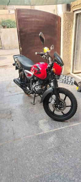 السلام@ عليكم بوكسر مديل ٢٣ مرقم ب اسمي تحويل ثاني يوم الدراجه مناقصها شي خير من الله تجي وتشوف ب عينك نضافتها ونضافه المكينه سعرها مليونين ونص ‪ 0773 595 6589‬موجود اتصال وواتساب
