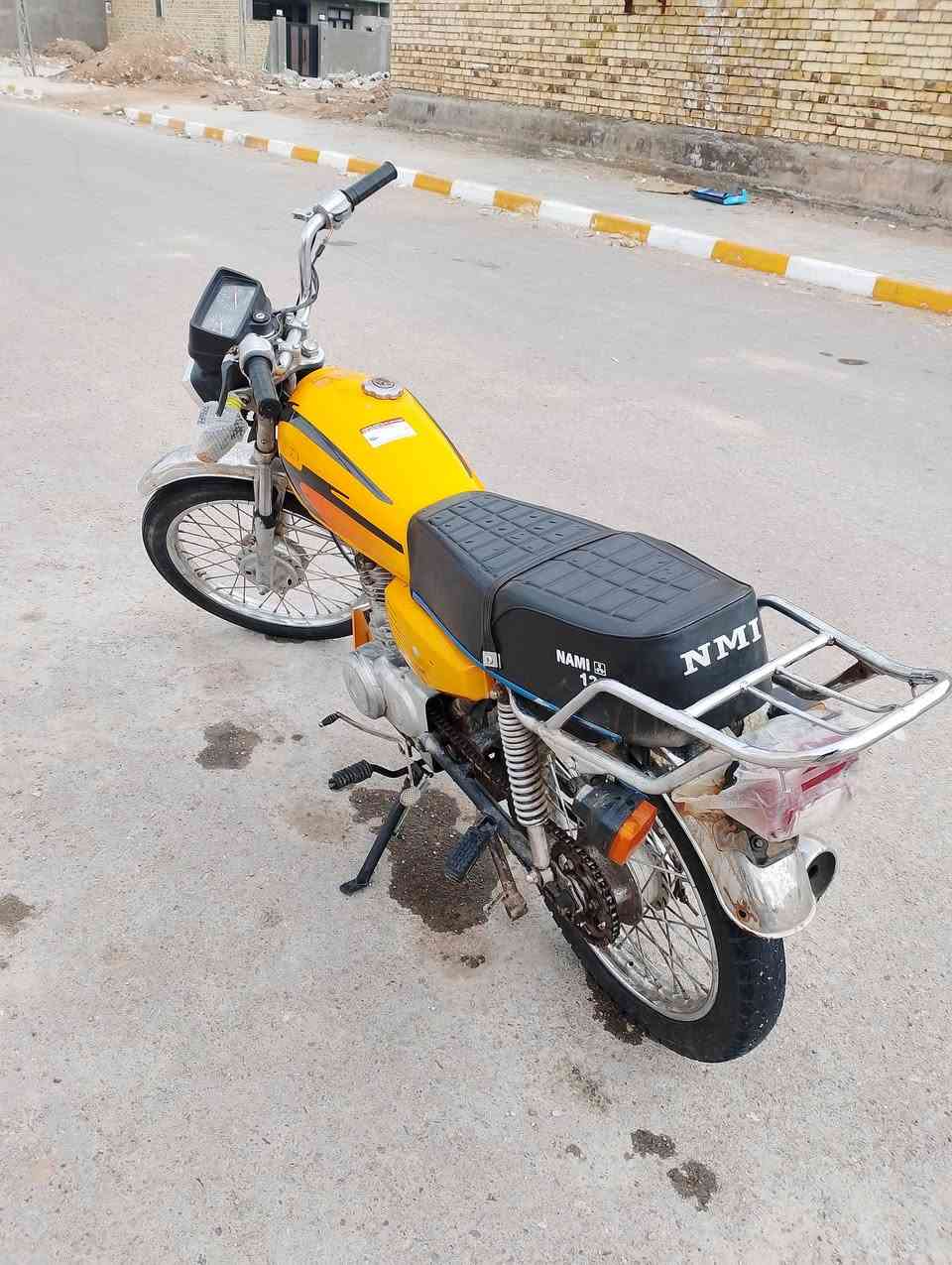 السلام عليكم دراجه للبيع شاصي 14 اورق اصولي المحرك 20 وتعميره جديده دراجه نضيفه السعر 400 مكاني قضاء الحي الاتصال ***********
