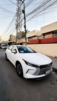 بي واي دي دستروير السياره 2025 مرقم بغداد ماشيه 6000km باسمي السياره ،...