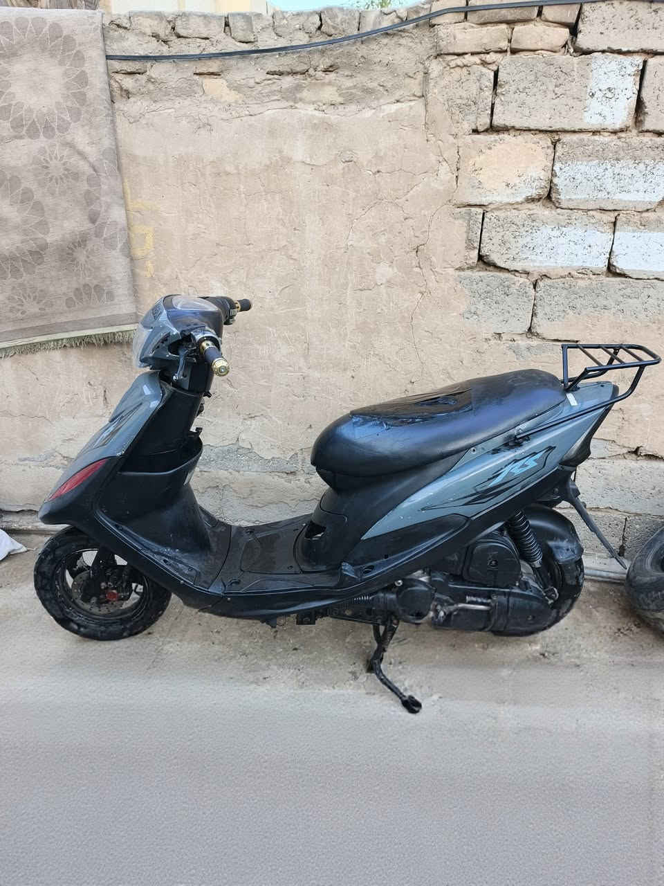 ماكس عدلة مكينة نضيفة جدا لا دهن ولا شي ترايك 100 شلعة ومشي ممتازة شغالة نكرة سلف لونها سمنتي حلوو ومميز بسعر مناسب وبالعافية على اللي ياخذها 450 الف
كربلاء اتصال ‏‪***********‬‏
