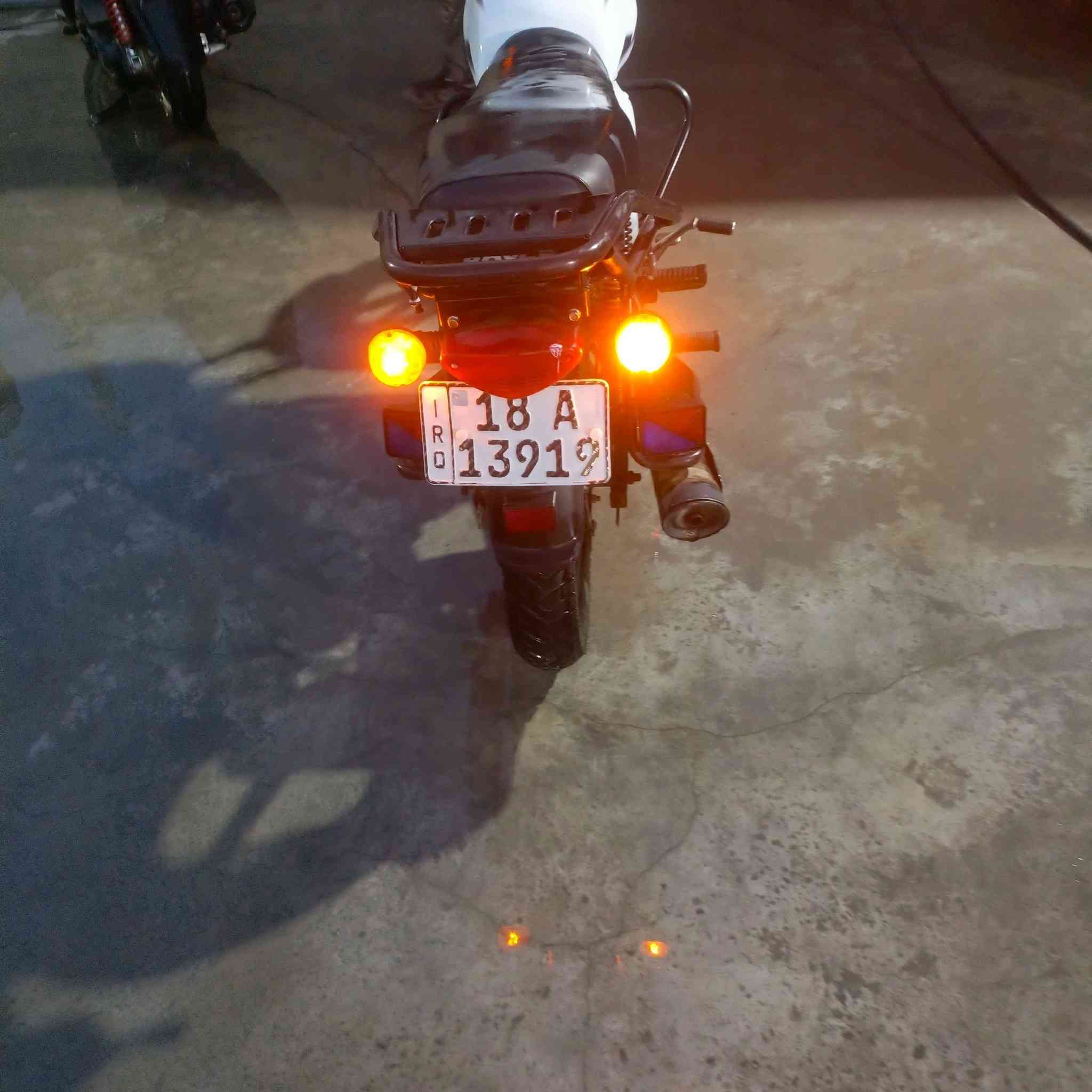 🚨 للبيع دراجة بوكسر موديل 2023 🚨
✔ سنوية
✔ مكينة مفتوحة تجفيت شركة
✔ حالة ممتازة جداً
✔ جاهزة للاستعمال وما تحتاج أي مصروف
💰 السعر: 2500 وقابل للنقاش للجادين فقط
📞 التواصل  أو اتصال.***********
ملاحظة: الدراجة نظيفة جداً واللي يريد دراجة مرتبة لا يفوتها. 🚀
