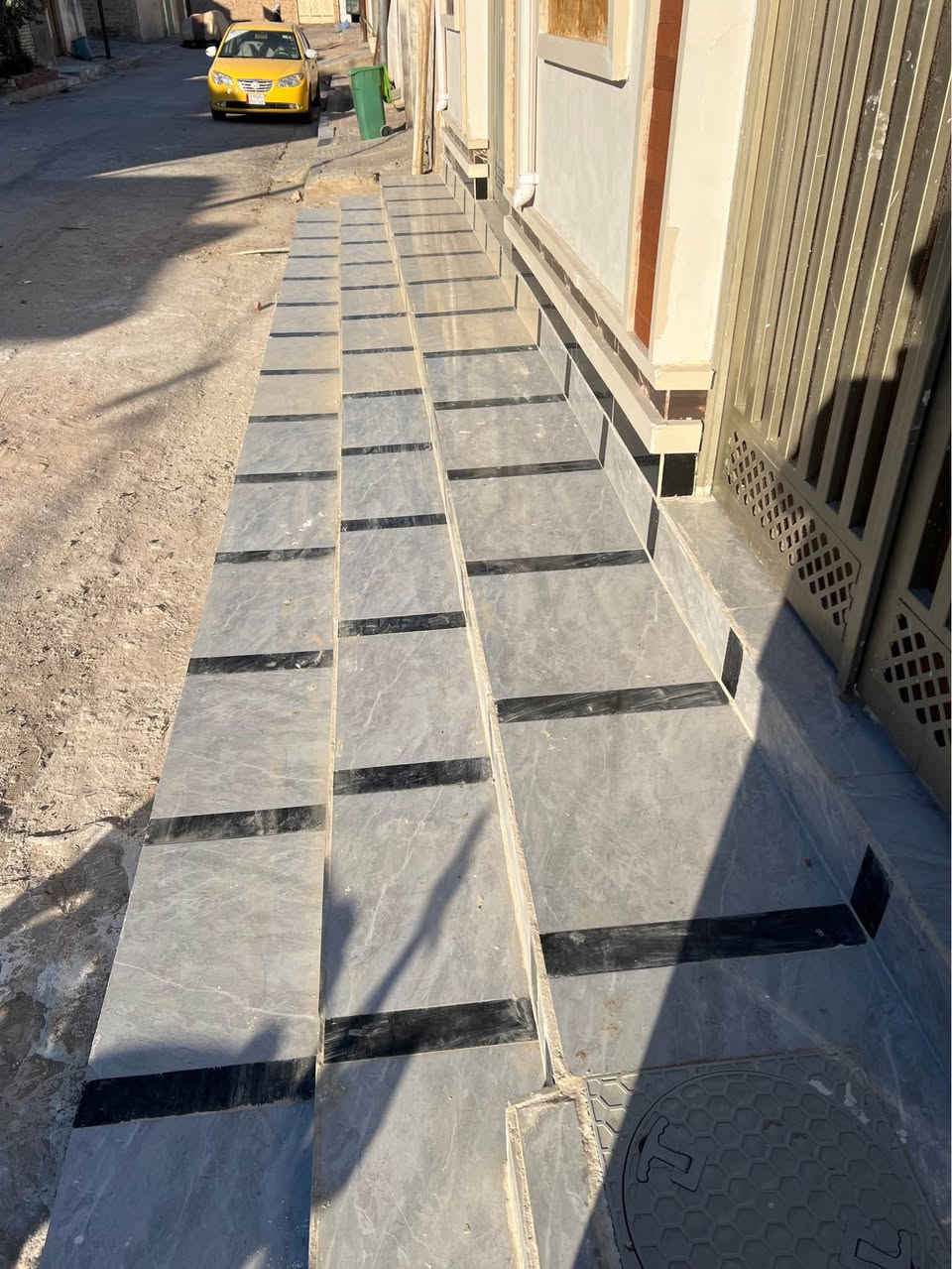 السلام عليكم مشتملين البيع 🏯
المساحه 100 متر + 100 متر 
المكان منطقة حي الشهداء خالف السادين 
ابناء حديث و جهاز السكن 💎
جميع الخدمات متوفره ماء 💦 كهرباء ⚡️ 
الشارع 🔟 
الاستفسار ع الرقم *********** عمارة, ميسان
