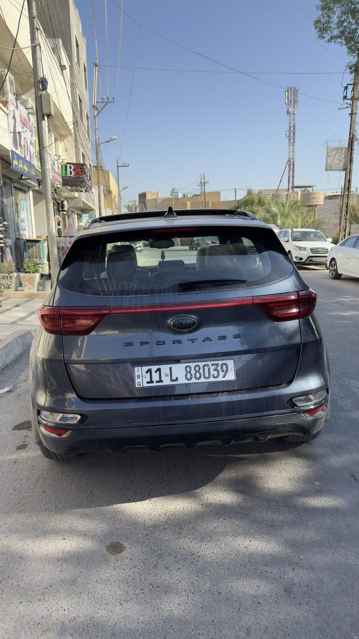 السلام عليكم سبورتج 2021 امريكي بيهة قطعتين صبغ جاملغ وبنيد سيارة فول مواصفات اعلة فئة بلسبورتج سيارة ماشية ٥٠ قابل للزيادة ترابها زيرو السعر 166 مكاني بغداد لكريعات ***********
