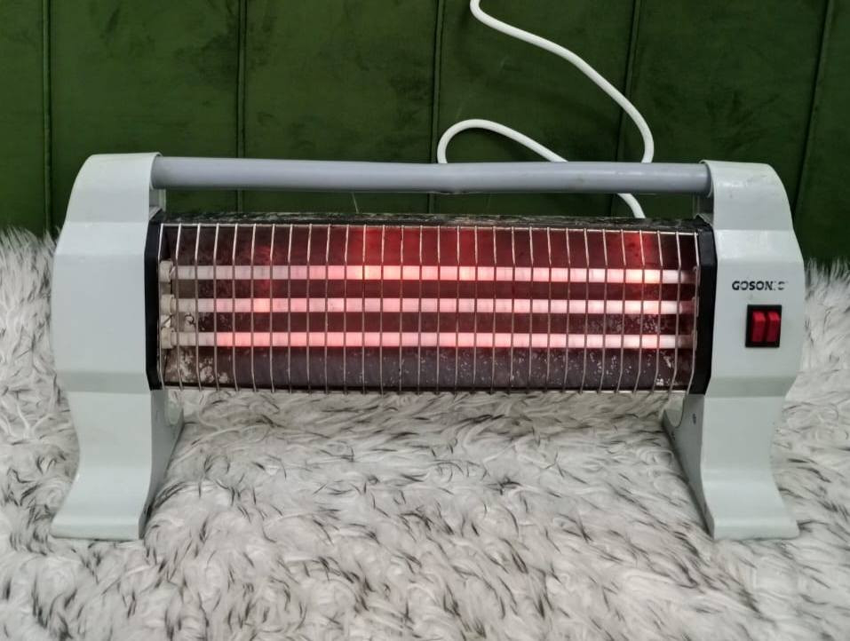 للبيع غراض بيت  ***********
