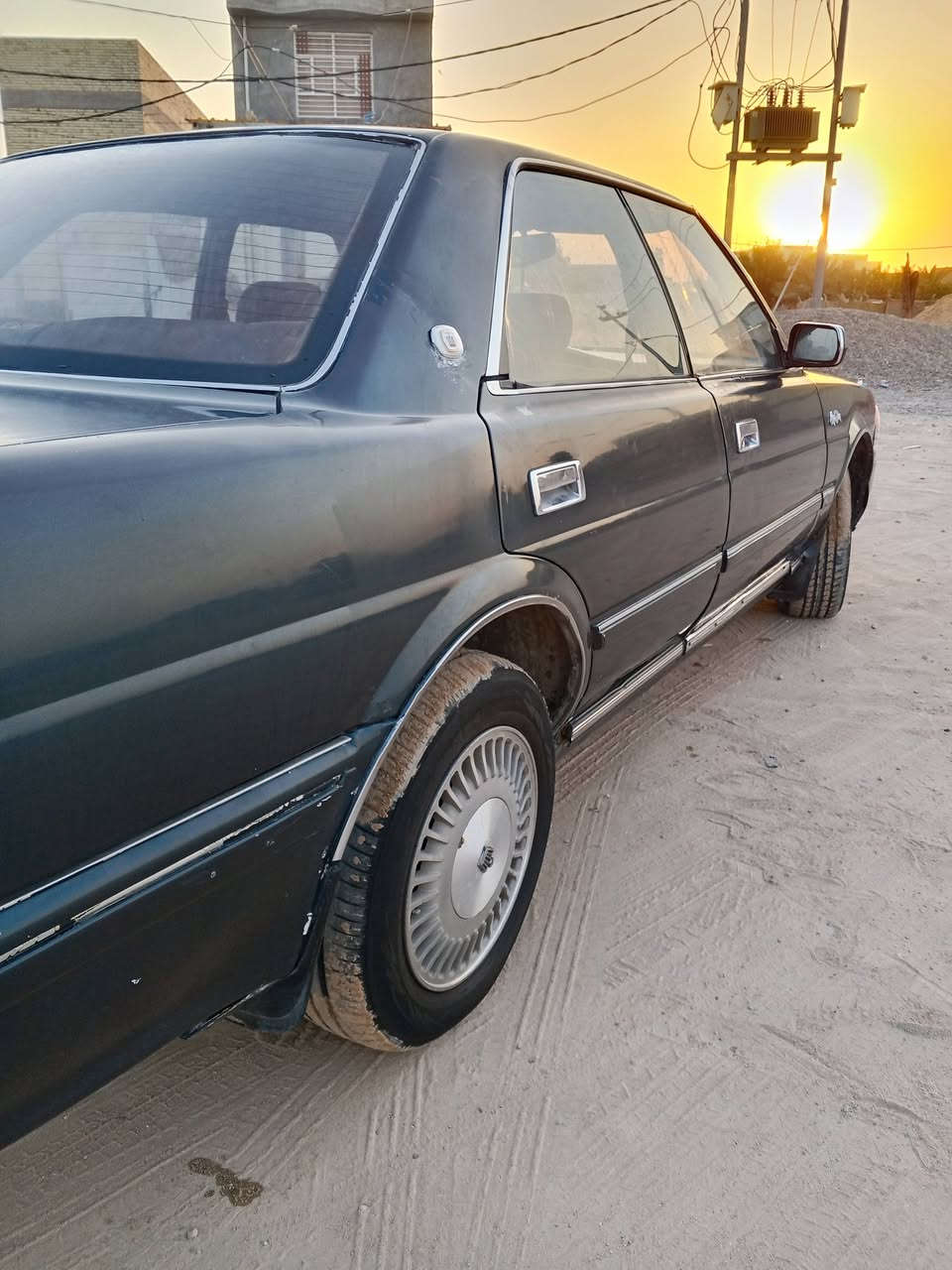 السلام عليكم هارتوب موديل1991سياره نضيفه وحلوه السياره مكفوله من كصه ونقل جذه السياره بسمي اداولك ثاني يوم السياره بيه بخار السعر 40وبيه مجال ***********
