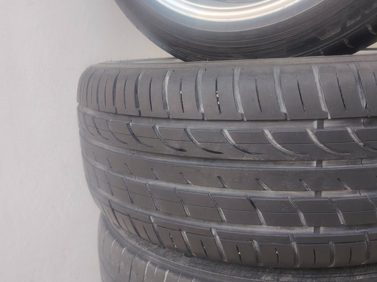 تخم ويل بجيس تو سايز وتايرته حيل نضاف يرهم ملكه شاهينه ماجسته مكاني نجف *********** السعر ٤٧٥
