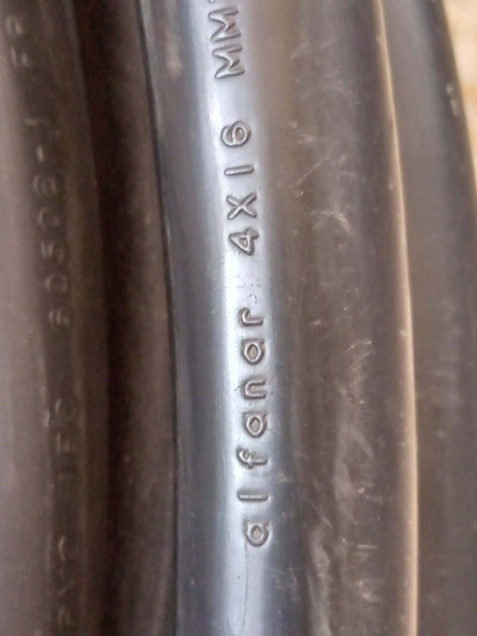 كيبل  للبيع  4×16سعودي الفنار طول 17متر بغداد البلديات  الاتصال  ***********
