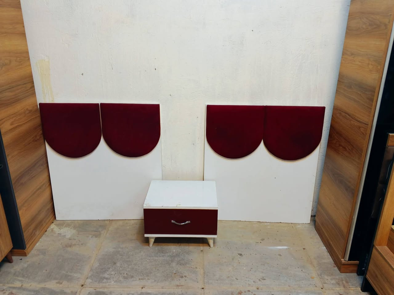 غرفه سريرين منفصل شبابيه تركيه ويا التوصيل والشد واصل ب375
 ***********
