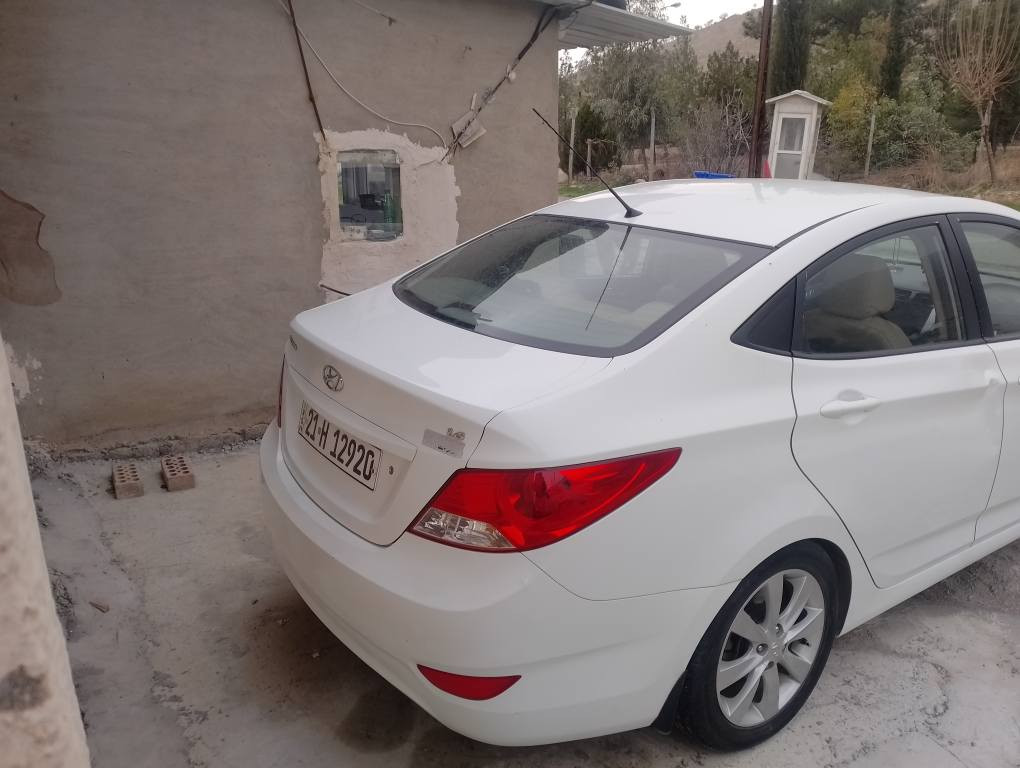 بورغوی نەکراوەتەوە مەکینەو گیری سەنەوی تازە زوری لە سەر شوخت کراوە تەنها چەمەلەغی لای سایەق نەبیت 167هزار رویشتوە *********** شربازهير, السليمانية
