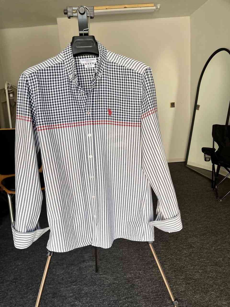 قميص ماركة بولو 
قطن 100%
قياس (M)
السعر 15 شامل اجور التوصيل
اضغط على الصفحة لمشاهدة بقية الموديلات


**إذا كنت صاحب هذا الإعلان وتريد حذفه لأي سبب، رجاءا أرسل رسالة إلى الدعم الفني**