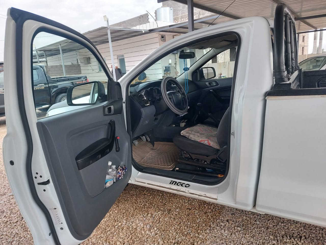 فورد رانجر 
موديل 2013 
رقم بغداد
كير عادي 
تو ويل 
بانزين
للتواصل : ***********
