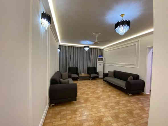 سلام عليكم شقه طابق ٣ بلمصعد شقه البيع معه لاثاث او فارغه شقه مامطلوبه الحد هاذ شهر البيع تفاصيل على رقم مكلف بنشر مبادره ***********
