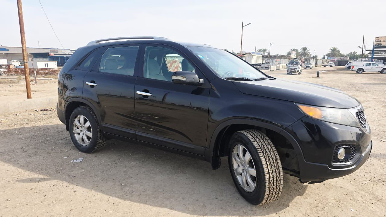 السلام عليكم سورنتو موديل 2011 امريكي داخله كلين وبلعراق صار بيه جاملغ خلفي صبغ بدون دواخل ناشر سوناره شوفه واقتنع وخابرني 
محرك 2400 دوش بحاله جيده صدر ميكانيك كير مناقصه شي حساسات مثبت سرعه مانع انزلاق مانع انحدار 
مكاني بغداد اليوسفيه ناحيه الرشيد 
السعر 127 وبيه مجال 
***********
