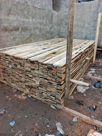 خشب للبيع • لوح ٤م • بابل