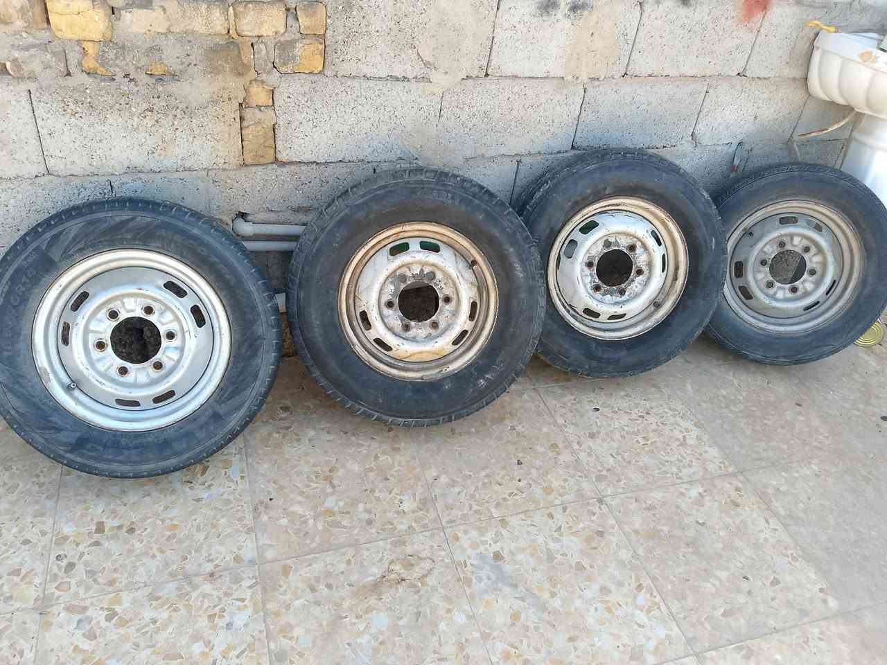 سلام عليكم يتوفر غراض بيكم نيسان جميع ادوات  الحتياطي تيرات بيكم نيسان البيع ***********
