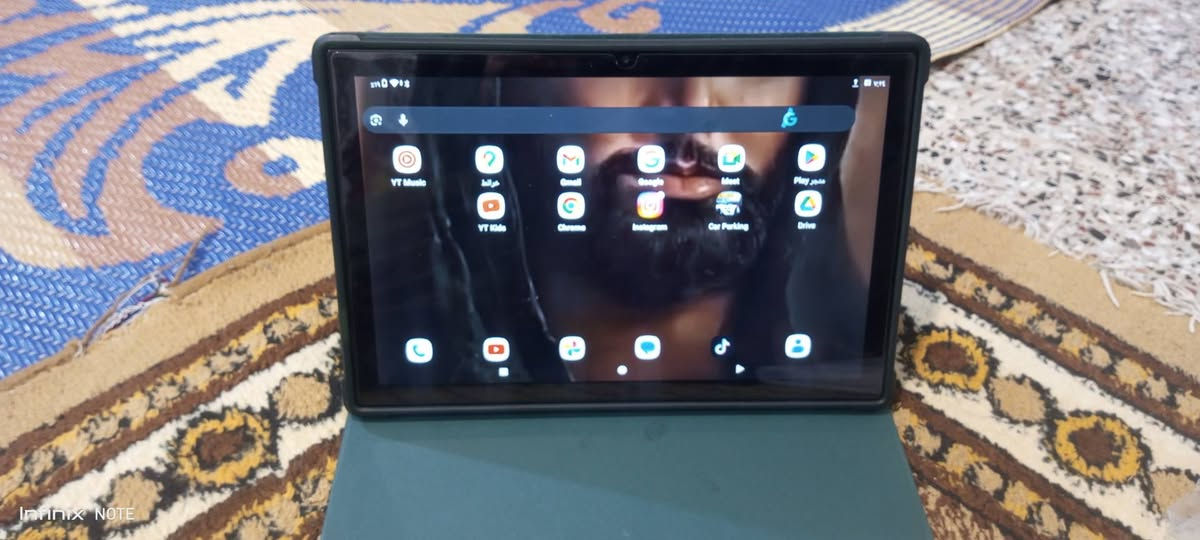 السلام عليكم ايباد للبيع بي كيبورد هديه السعر 180قفل المكان نجف حي النداء***********
