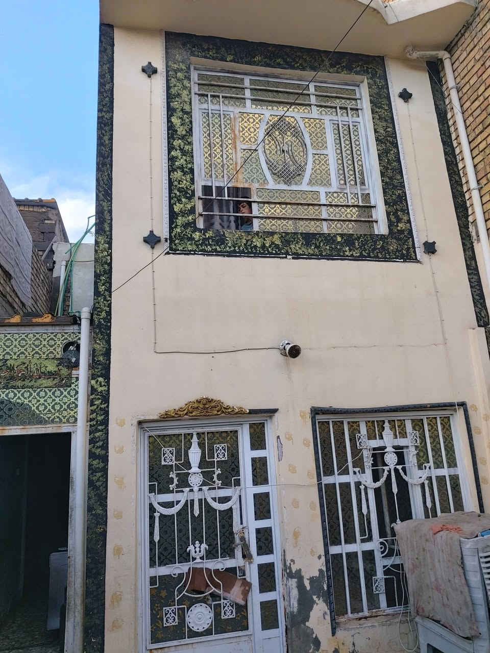 دارالبيع حي البتول طابو صرف  مقابل العياده سعر 105 وبي مجال رقم  0770 589 5545
