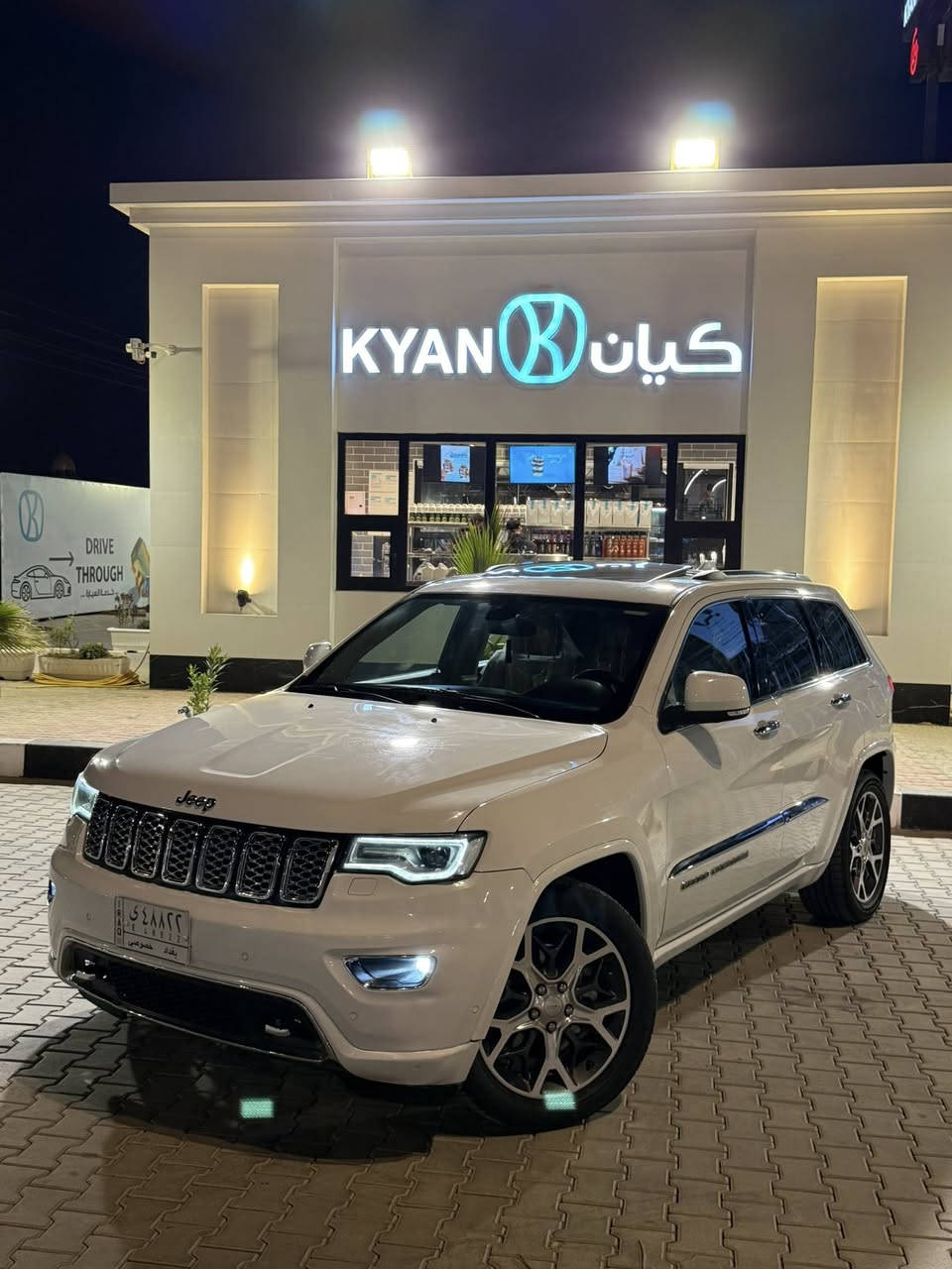 السلام عليكم
جيب اوفر لاند وكاله  ليث العبيدي خليجي موديل 2019  

      

ماشية 89 الف km وقابل للزيادة 

رقم بغداد تحويل مباشر 

المواصفات : 1/1 فول الفول 

* محرك 6 سلندر 3600

* السقف بانوراما طكتين

* المقاعد جلد تدفئة وتبريد 

* حساسات امامية

* حساسات خلفية

* كاميرا خلفيه 

* نقطة عمياء

* مقود السائق كهربائي

* دفع رباعي 4X4

* تشغيل عن بعد

* صندوق كهربائي

* تدفئة ستيرن

* دمام خلفي مع سستم صوت 

* المقاعد السائق ولراكب كهربائي

* ذاكرتين لحفظ وضعيات الجلوس

* سبير منازل + أرضيات سياره بعدهن بنايلون شركه ما مستخدم 

* سستم صوت 

* شاشة كبيره 8.4 انج

* نظام خاص للطرق الوعره

* المصابيح الأمامية  لد نهاري + اشاره ترحيب من الاقتراب من السيارة 

* بخاخ ماء لتنظيف المصابيح الاماميه زراك لايت 

* مري جانبيه كهرباء

* مرايا جانبيه قابله للطي عند الفتح والاغلاق 

* مرايا بخاصية التعتيم الذاتي

* نظام الملاحه Gps

* نظام خاص للطرق الوعره

* كشافات ضباب بروجكتر 

* محدد سرعة 

* ويل كاب قياس 20 انج التايرات جديده

* نظام بريك اوتاماتيكي ( Auto break system)

* نظام تشغيل واطفاء اوتماتيكي للمحرك ( Auto start system) 

* جكات لرفع وتنزيل السيارة

* واكو مواصفات كلش هواي

السياره شكد مااكول عنها نظيفه قليل وتشوف سيارة جداً نظيفه بحاله الوكاله

ملاحظة: مكفوله من الضربه والصبغ والتبديل بدون اي حادث وضرر فقط بيها باردً السياره  

السعر285$

مكان سياره: النجف الأشرف 

 ***********

***********
