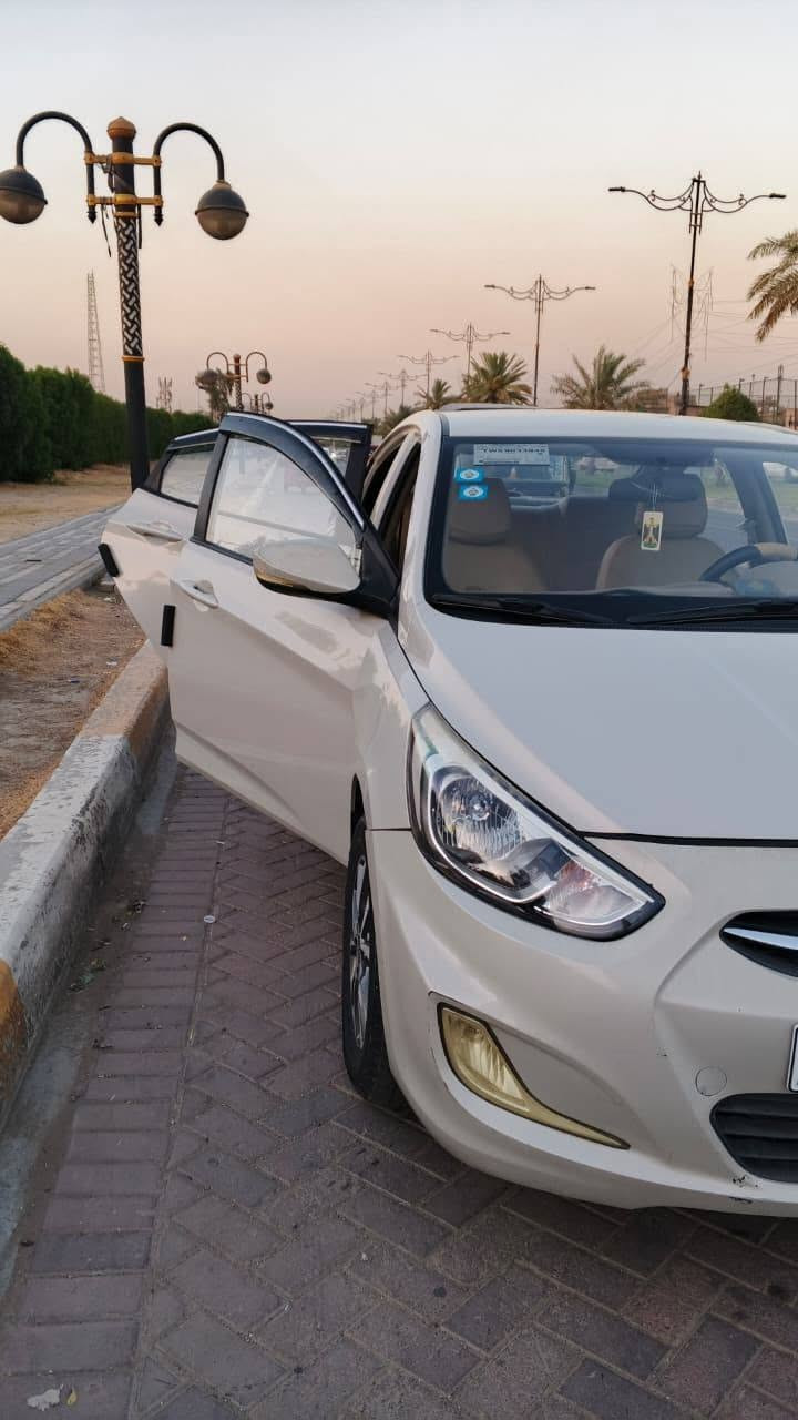 اكسنت خليجي  ٢٠١٧
‏١٤٠٠
‏ تحكم ستيرن  شاشة وكامرة دوشمة جلد تبريد خير من لله رقم بغداد بسمي السيارة هزه وسنوية جديدة كير ومحرك مكفول
‏بيه شبر بارد الباب الخلفي مكان بغداد ماشية ٧٣
‏السعر ٩٧ وبيه مجال
‏  (***********)
