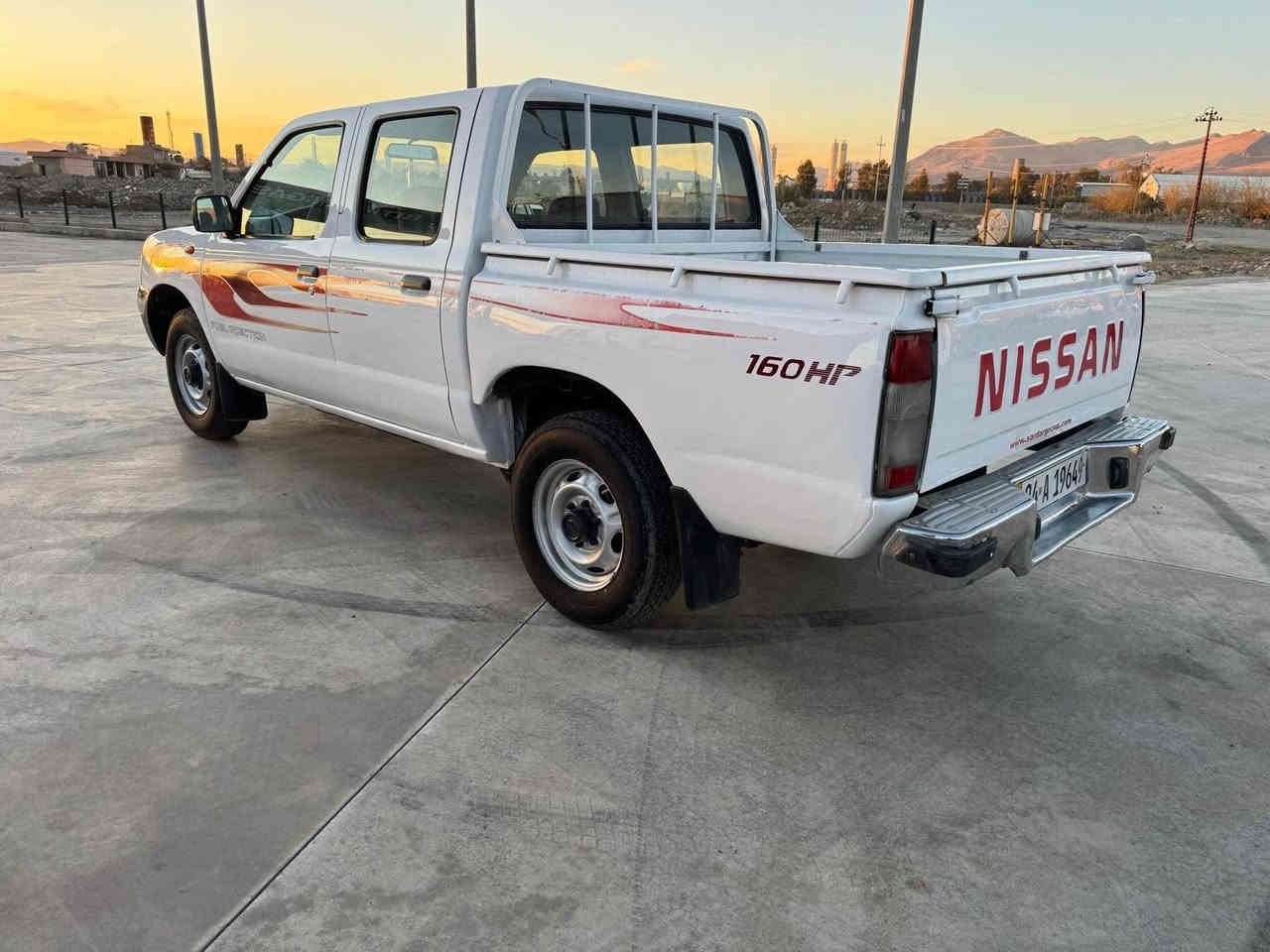 نيسان پيكاب موديل ٢٠٠٦ يابانى 
سةنةوى تاكو ٢٠٢٩ تازةية رقم دهوك
سةيارةكة بوياغى نية تةنها ساردةكوت و كارتى هةية
سةيارةكة كامل ناو و هةيكةلى زور جوانة لةزگة بيلادة 
هيچ مةسرةفى نية تايةكانى تازةن 

شوين چوارقورنة      نرخى ١١٧$ كةميك مةجال 
***********      ***********
***********      *********** رانية, السليمانية
