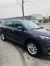 سورنتو موديل 2019وارد أمريكي. حادث بس بارد 07713146090 مكينه سته 190