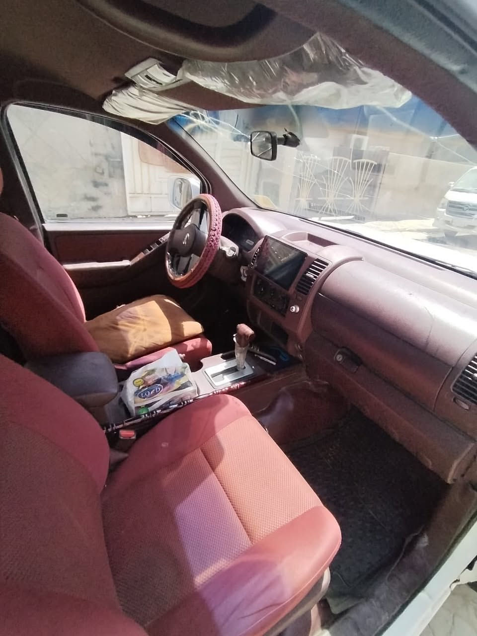 السلام عليكم
نيسان نيفاره 2012 

كير مكينه مكفولات 

تبريد ثلج 

تخم تاير جديد 

باتري جديد 

حداديه ثمانين بالميه 

الحادث مرفق بالمنشور السونار. 

السعر 80 وبيها مجال قليل 

الرقم ***********

الرقم ***********
