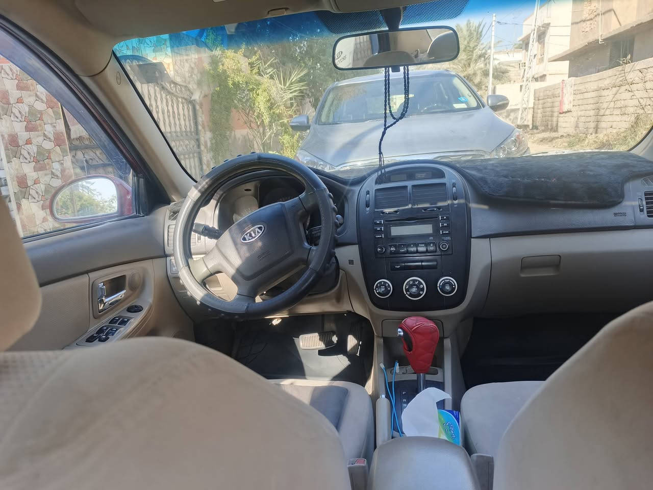 كيه سبكتره موديل 9 كير مكينه كفاله الغود السياره كفاله من الضربه بيه رش 3قطع جمالغ جهت السايق مبدل السياره فول بانرامه غرفت السياره وضع الشركه هزه جديده رقم انكليزي السياره استخدام شخصي سعره 90وبيه مجال حك الجيه رقم الهاتف ***********
