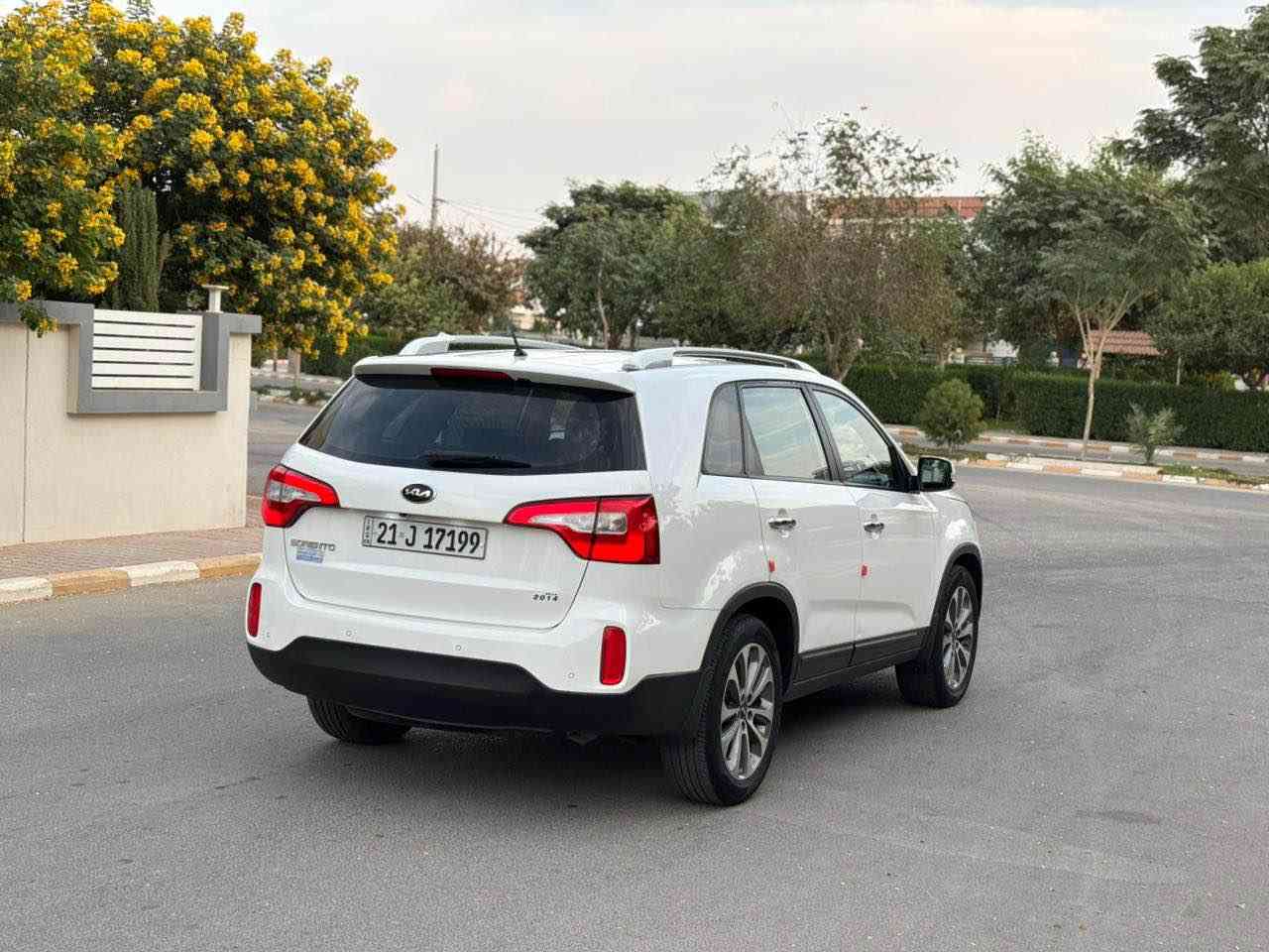 للبيع كيا سورنتو 2014 خليجي
شركة البخيت سيارة من 2014ايد وحدة
مكفولة كفالة عامة من صبغ والحادث
فقط بيها بارد مكانين والسونار موجود
رقم سليمانيه بسمي كله جديد
محرك 4 سلندر 2400 دوش مفتوح

🔰 🔰 السعر 165$$ 🔰 🔰
📞***********
العنوان ديالى/خانقين

مواصفات فول بس بدون وبانوراما
بصمه تشغيل 
بصمة بيبان
بصمة صندوق
لد أمامي 
لد خلفي
حساس امامي 
حسلس خلفي
كشن كهرباء
داخل صاج
استيرن صاج 
بلوتوث
بردات بلادي
7 راكب 
3 قطع تبريد 
تحكم ستيرن 4 جهات 
مانع انزلاق 
مري شفط 
اشاير مري
كاميرا بلاد وشاشة بدشبول
ويل كب 19
علما سيارة جديده مابيها نقص خناقين, ديالى
