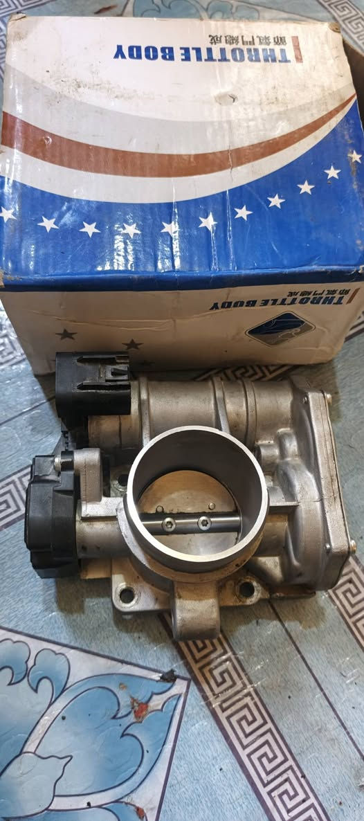 السلام عليكم اخوان عندي هاذا الجويتر مال جيلي موبل  جديد بعده بلكارتون والله العظيم شتريته 85وطلع لعطل السياره مو ننه وهسه اريده 65  لي يريده يتصل ع هاذا الرقم ***********0 العنوان نجف قضاء ابو صخير
