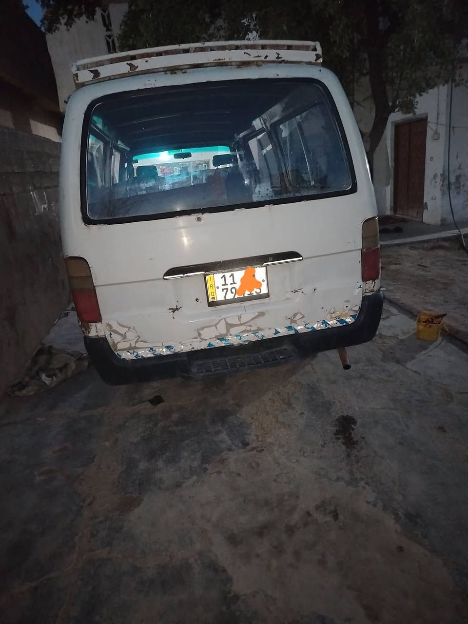 تيوتا هايسه 94 رقم بغداد نكليزي حمل سنويه 2030 مكينه جديده ديالى شهربان ***********
