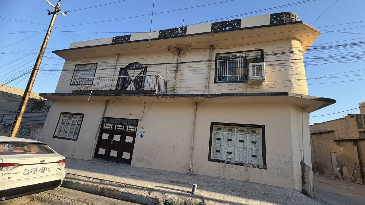 بيت للبيع
للبيع  بيت ورثه

الموصل / الجانب الأيمن

حي الشهداء – مقابل جامع الغانم مباشرة

🏠 بيت سكني ركن

📐 المساحة: 216 م²

✨ موقع هادئ ومخدوم وقريب من جميع الخدمات

💵 سعر المتر: 600 ألف دينار

💰 السعر الكلي: 129,600,000 دينار عراقي

للاتصال : ***********
