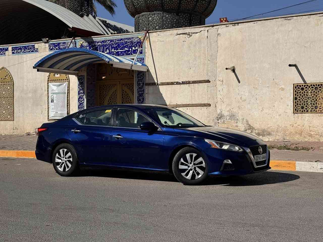 🚗 للبيع نيسان ألتيما 🚗
19S
وارد أمريكي / رقم اربيل  بأسمي شرط التحويل  رقم الدولي الجديد هزه وفحص  كله جديد 

محرك مكفول 🔧 / كير مكفول
تخم تايرات جديد 
باتري جديد
صدر ع الوكاله كامل 
ضربته جاملغ تبديل  فقط الجاملغ الامامي فقط مفتوح واكو سونار مبدل  واضح بل سونار وأربع قطع كلير من امريكا شرط دون فتح او معجون    (باقي السيارة وكالة)
مواصفات السيارة:
محرك 2.5 لتر / 4 سلندر اقتصادي وقوي
شاشة لمس وسطية 8 إنج مع بلوتوث و USB وكار بلي 
كاميرا رجوع خلفية 
كشن جلد + كهرباء 
بصمه تشغل وبصمه ابواب
مثبت سرعه 
نظام أمان حديث (ABS / Airbags)
تصميم أنيق ورياضي بلون جويتي 
سيارة كاملة مكملة تجي تفحص وتشوف بعينك كعدتها حلوه وسيارة ما تصرف عليها كلشي 
مكان السياره بغداد
السعر 123  وبيها مجال ***********.
