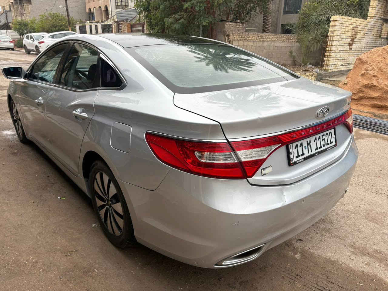 هونداي ازيرا 2014 خليجي فول 1/1 عده بانورما
محرك 6 سلندر 3300 علئ وضع الشركه
ماشيه 91 الف حقيقي شرط الفحص
قطعتين تبريد صدر امامي خلفي
تخم تاير جديد باتري جديد
نضيفه جدا داخل وخارج
رقم بغداد دولي جديد اب اسمي سنويه جديده وهزه جديده
مكان السياره بغداد العامريه
السعر 108 بيها مجال شراي يتصل فقط
***********
***********
