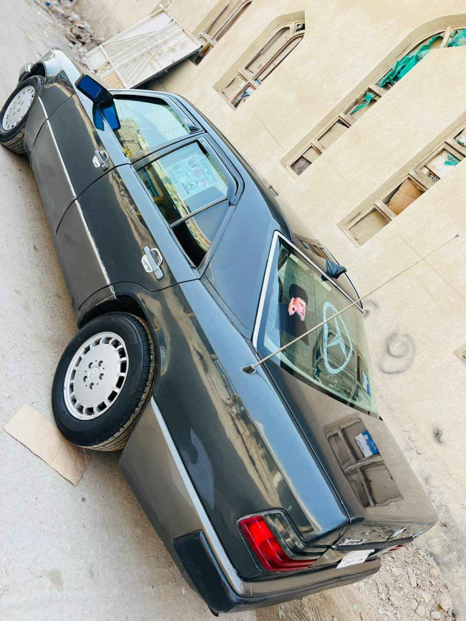 سلام عليكم من رخصه مدير الكروب دب موديل 89للبيع سيارة مكفوله من كل شي تعمير كله جديد كير محرك مكفولات تخم تاير جديد بريكات حساسات كهربائيات كلهن شغالات السيارة ماناقصهه اي شي المداورة بكيف المشتري شوكت مايريد الشراي ترايه وين ما يعجبه السعر 60متوازي عله بيعتهه تفاصيل داخل المقطع السيارة هذا شكله مامصورة فوتوشوب جام كهربائي السيارة الياخذهه مايدخلهه الصناعي اي تفاصيل هذا رقمي موجود *********** وهذا رقم ثاني بي واتساب ***********
