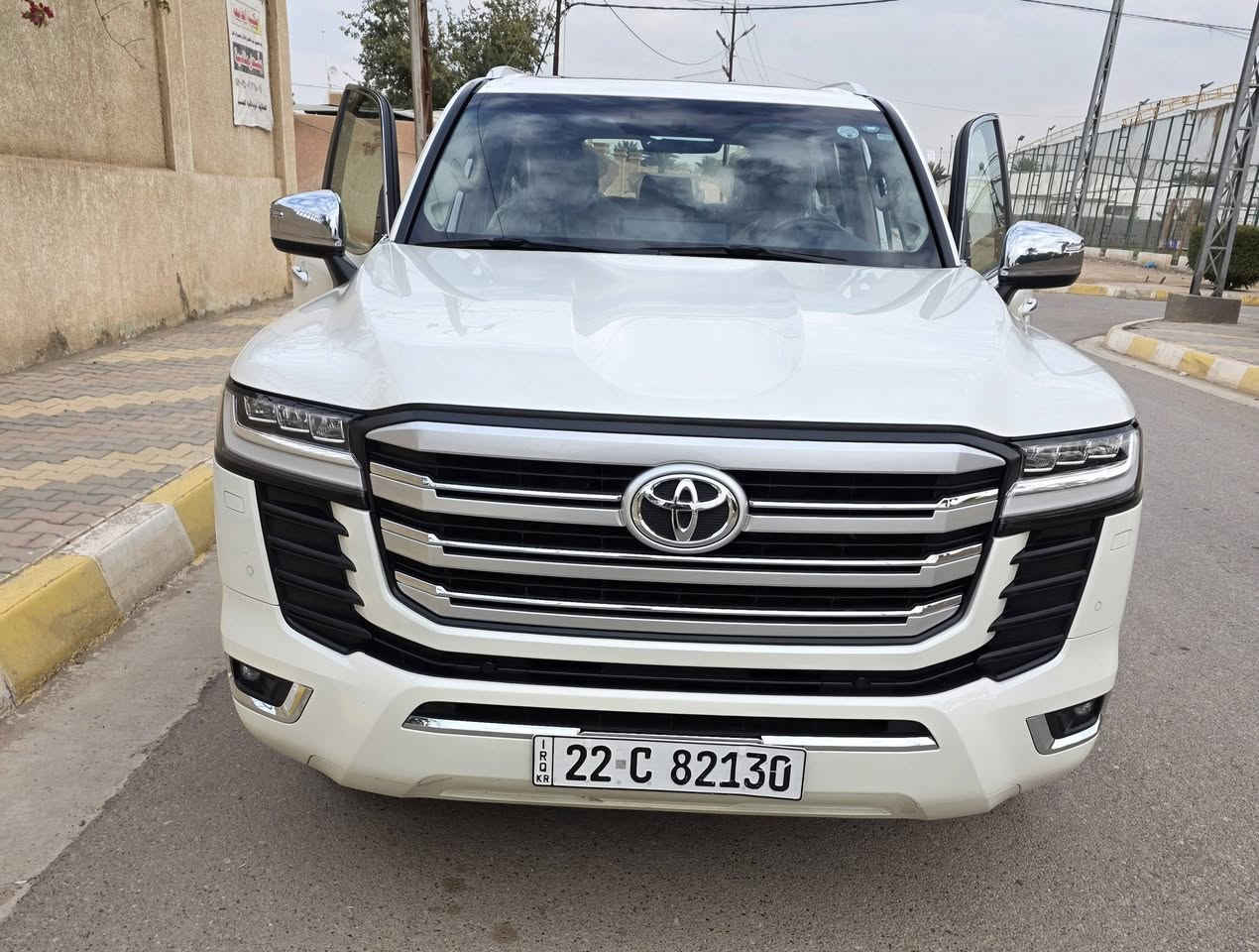 لاند كروز  موديل 2023  VX ساز فول مواصفات نضافة 1/1   رقم اربيل سيارة محرك 4000 تنفس طبيعي ماشية 65000 كيلو متر 3 شاشات الدعاميات والبنيد مغلف ppf تخم تاير جديد  مواصفات ال VX معروفة ميحتاجً اذكرهن  السعر73000 
مكان السياره الانبار / فلوجه
 للاتصال ***********
***********
