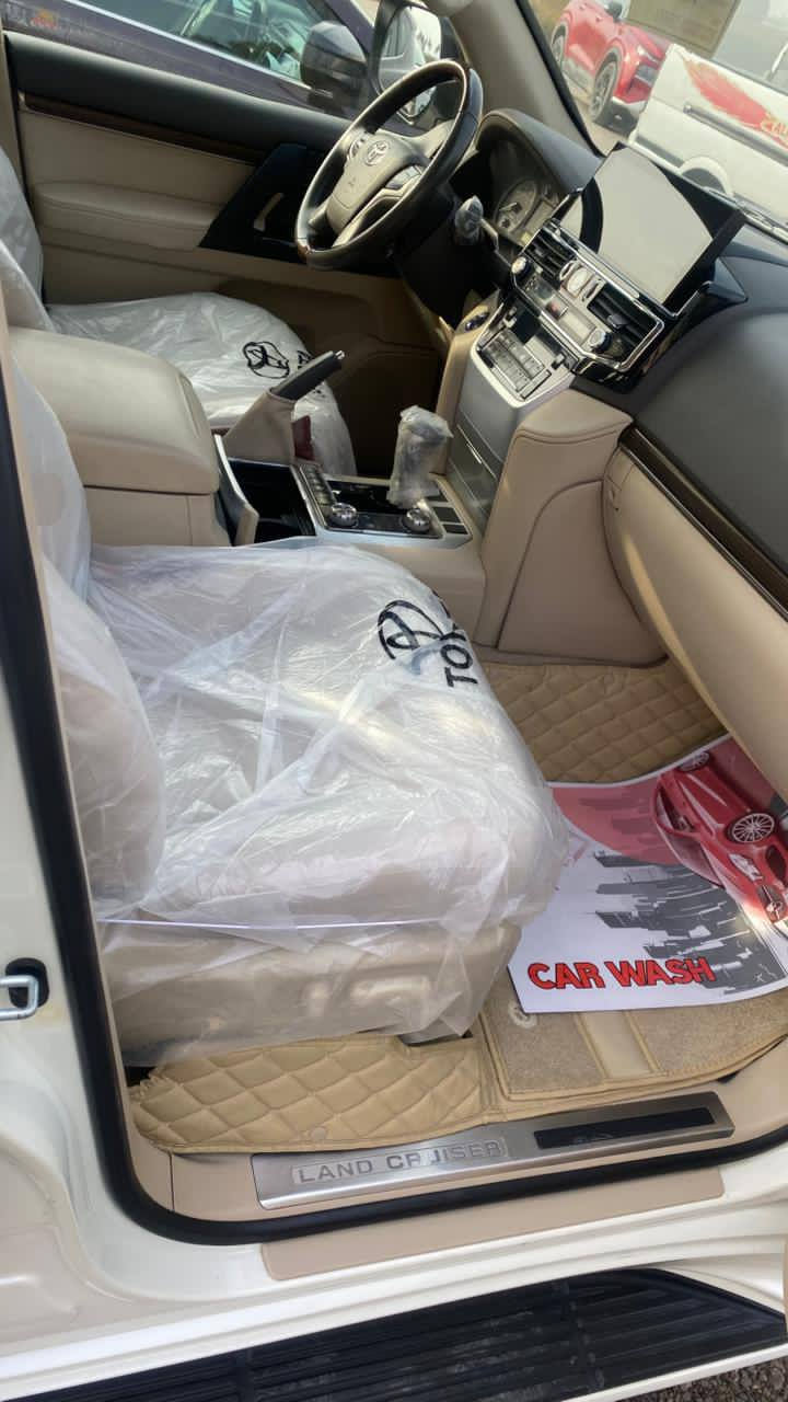 لاندكروز شركات ٢٠٢١ مسستمه 
جنطة كهرباء  كشنات اثنين كهرباء  شاشة لكزز 
باقي مواصفات اللاندكروز الفول 
ماشية ٩٣ الف 
السيارة جديدة كانما ماشية ٤٠ الف 
مكفولة كفالة عامة
محرك كير واير بشرط مامفتوح 
سيارة حيل نظيفة كلشي عل بلاد جديد 
سنوية هزة كلشي جديد مدفوع لـ
باسمي السنوية بشرط تحويل وغرامـة
سيارة مابيـها دينار مصرف كامل من كل نواحي
رقم صاحب سيارة ***********
