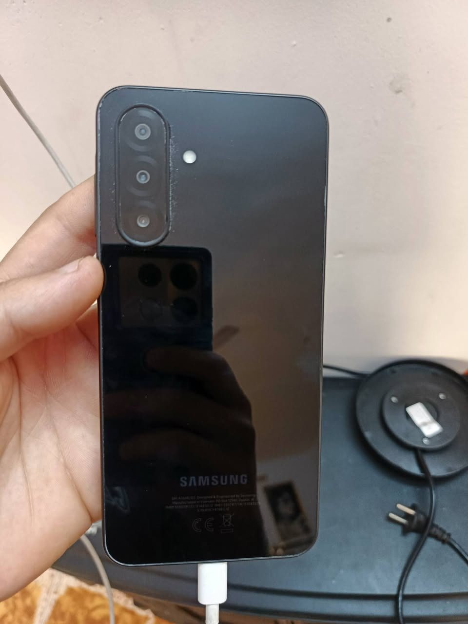 سامسونك A26 ذاكرته 128 نضافته 100% زلغ مابي سعره 225 الف مراوس او بيع مو مشكله الدوره ابو دشير ***********
