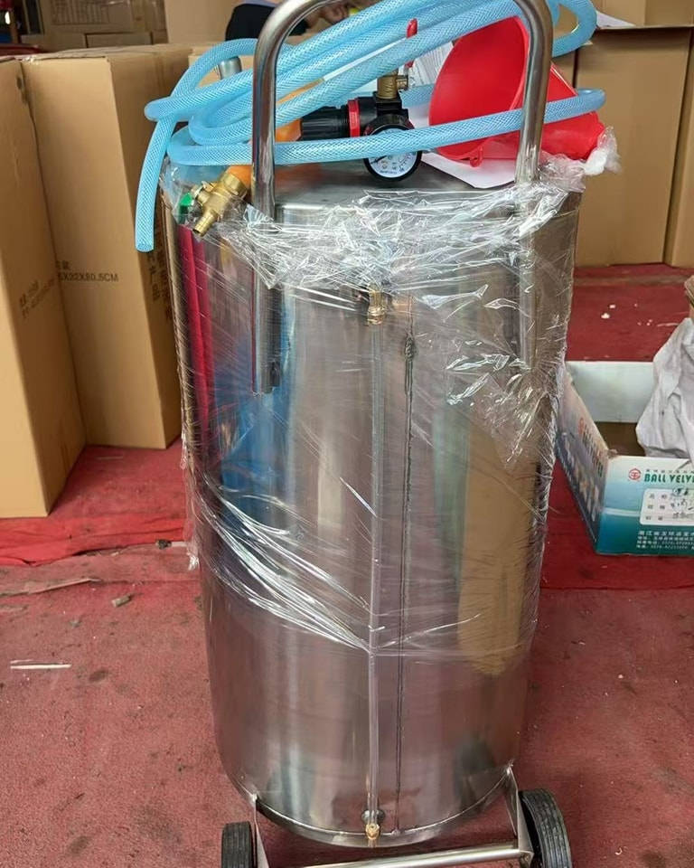 تانك رغوة استيل باورجت اصلي ١٠٠ لتري للبيع بسعر جملة مع كاململحقات لطلب اتصل ***********
