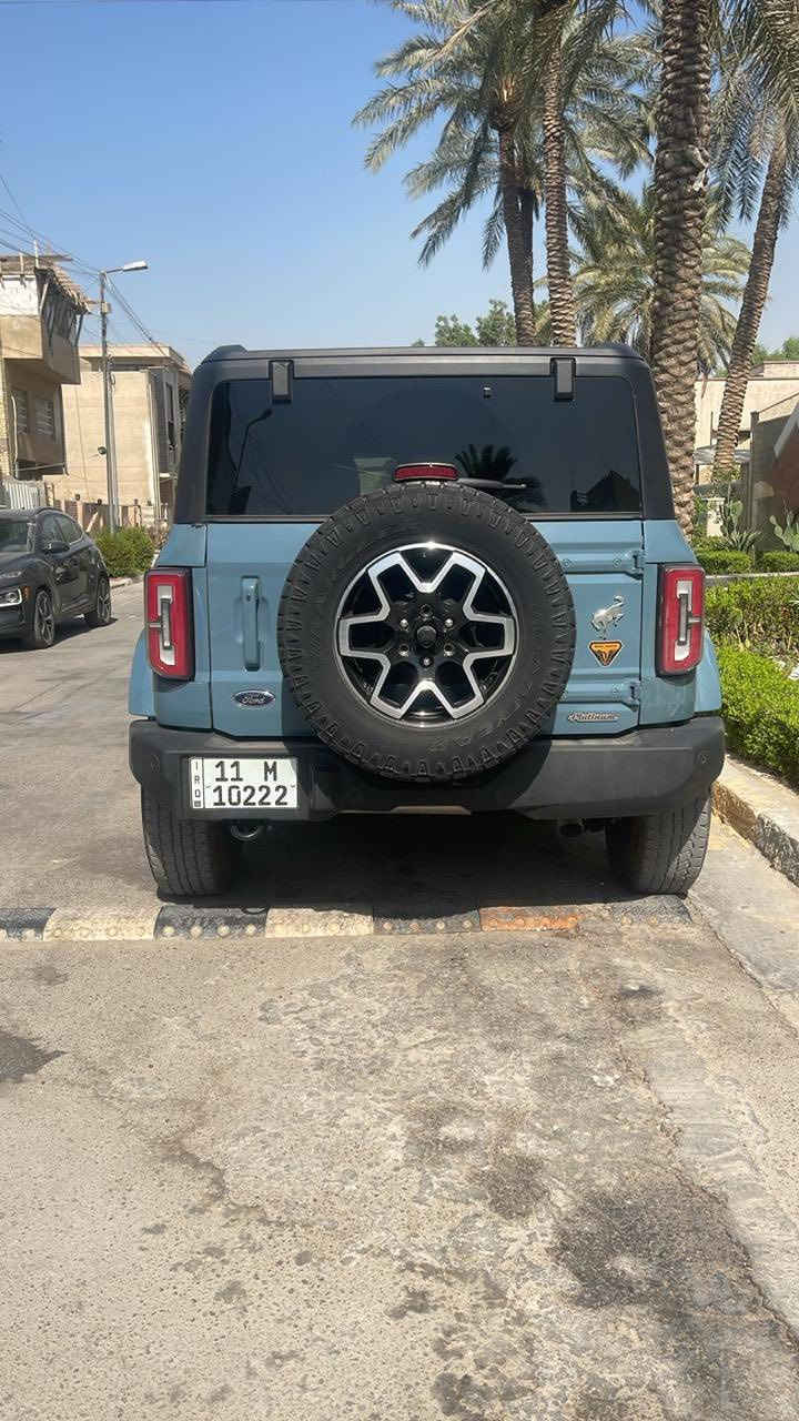 السلام عليكم
‏FORD BRONCO 
فورد برنكو 
وارد امريكا حادث بسيط
محرك 4 سلندر 2.3 لتر توين توربو
موديل2023
رقم مميز بغداد
ماشيه 19 
المواصفات 
شاشه كبير 
كاميرا خلفيه حساسات خلفيه 
اضاءة زينون
لايت زينون ، بك لايت ليد
نظام النقطة العمياء
عدادات ديجيتال 
نظام المحافظة على المسار
كشنات جلد تدفه هيتر ستيرن هيتر
دخول بصمة
تشغيل عن بعد
نظام صوت 
مثبت سرعة 
داخل جلد
السعر275بيها مجال
الاتصال***********
بغداد
